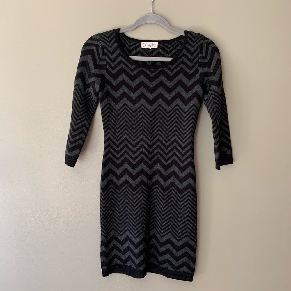 Pink Rose Zig Zag Sweater Midi Dress